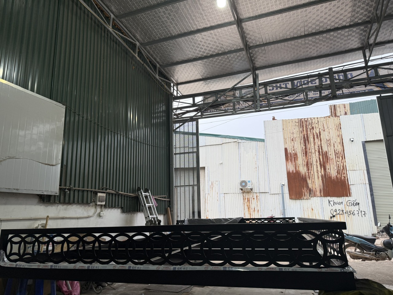 Dự án Thi công sắt mỹ thuật, lan can ban công & cổng biệt thự tân cổ điển